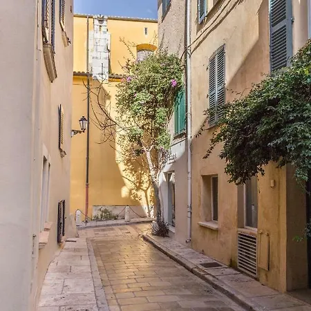 La Maison Du Clocher